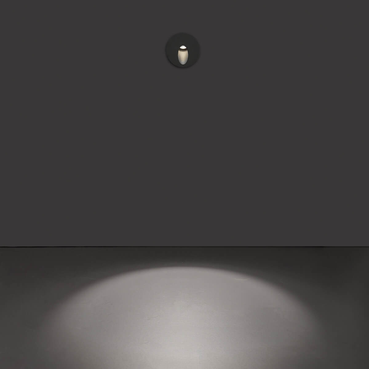 SERIFOS: Aplica rotunda moderna de exterior in nuanta antracit, cu iluminare LED de 3W, pentru o atmosfera contemporana si economie de energie.