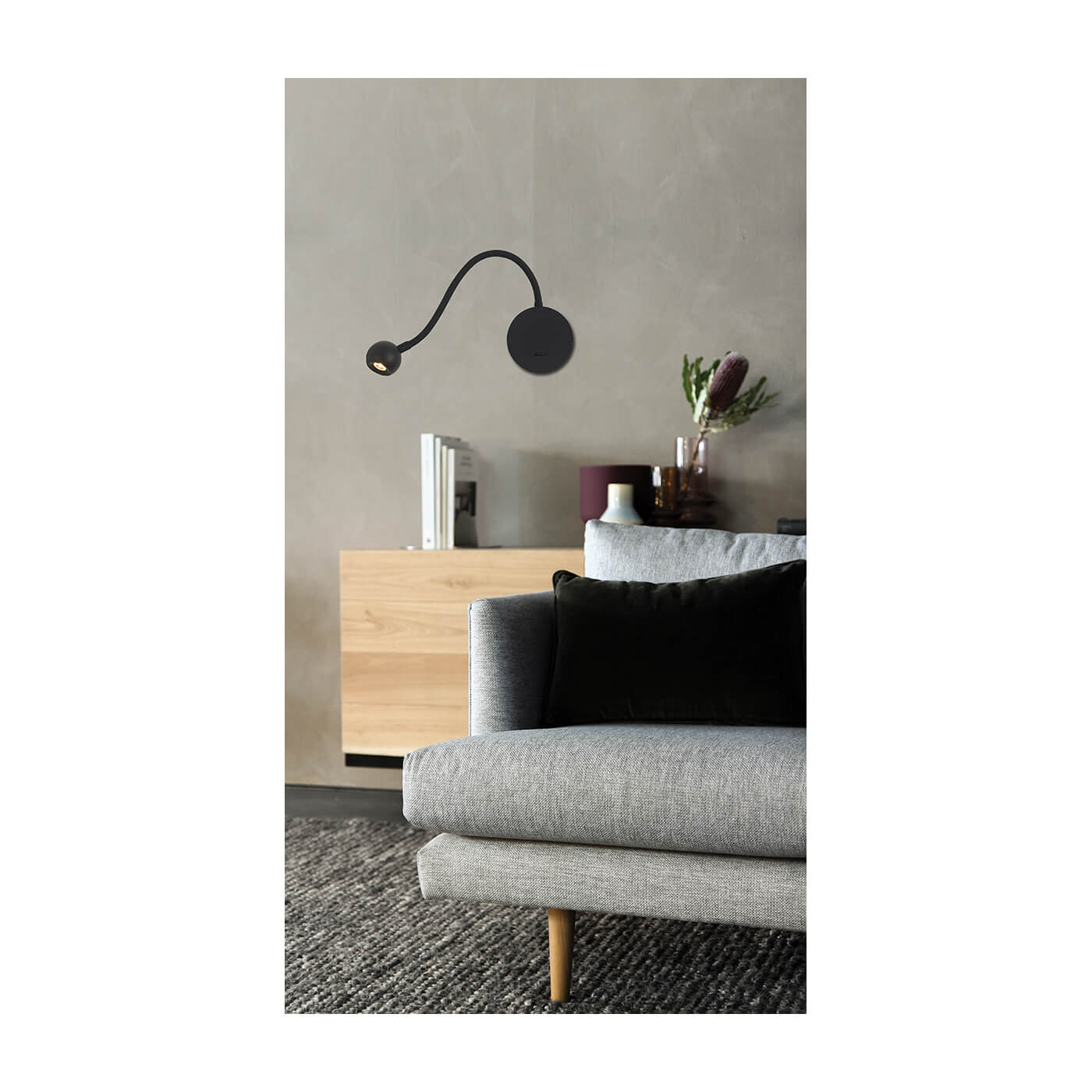 Eleganta in Simplitate: Aplica Minimalista SEBASTIAN Neagra cu LED