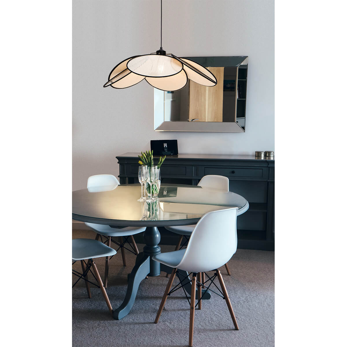 pendul floare cu petale ratan