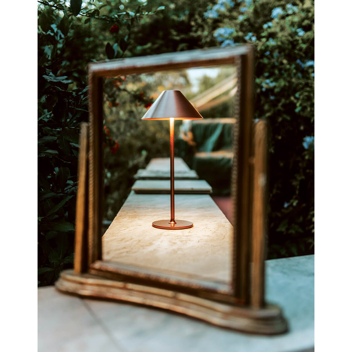 veioza eleganta cu acumulator