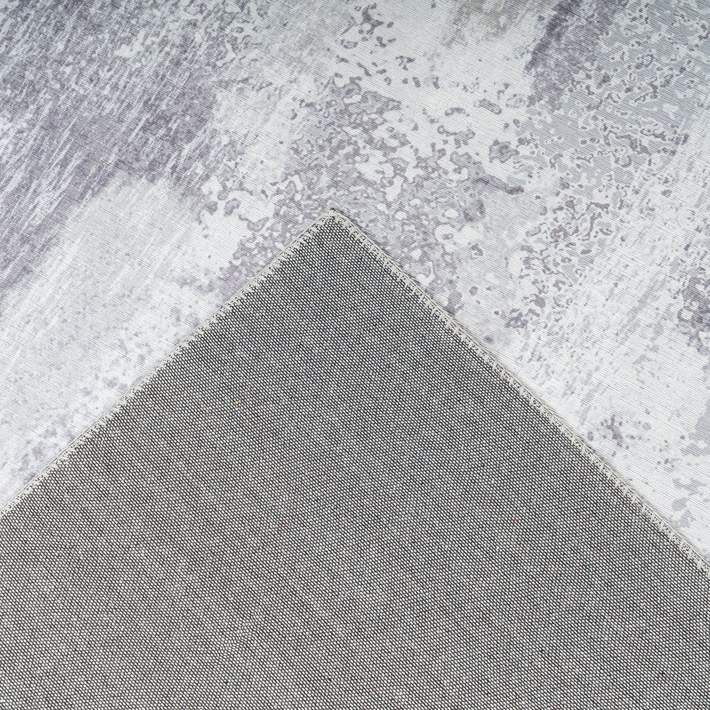 covor clasic gri pufos