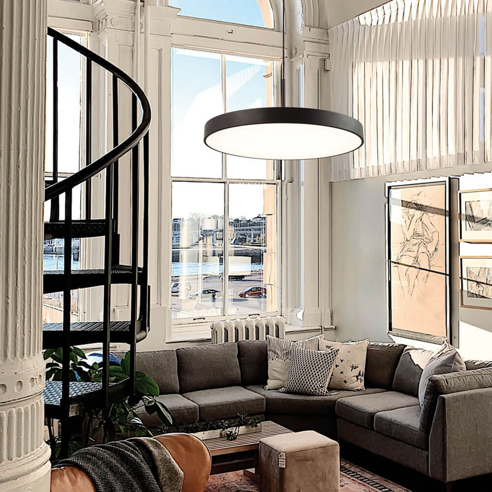 Cauti o lampa suspendata neagra MADISON cu LED 40W, design minimalist, elegant, pentru living, dining sau dormitor din colectia de lustre si candelabre Domicilio?