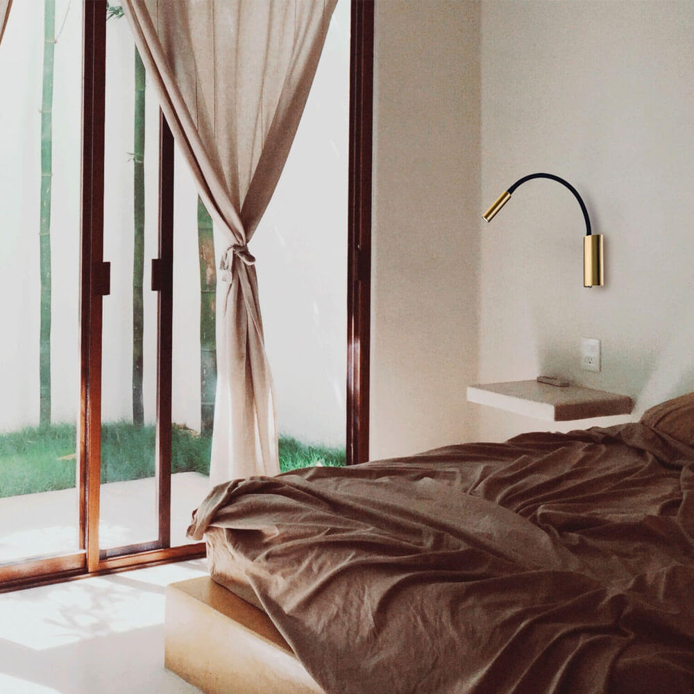 Cauti o aplica aurie reglabila MATTRIX cu LED 3W - pentru dormitor sau living, design futurist, elegant? Din colectia de lustre si corpuri de iluminat Domicilio