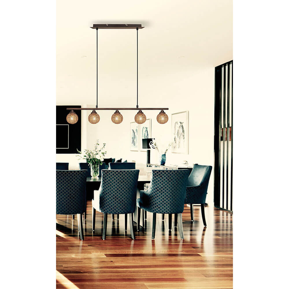 Cauti o lampa suspendata maro-aurie SISSY S5L cu globuri din metal, design modern, elegant, pentru living, dining sau dormitor din colectia de lustre si candelabre Domicilio?