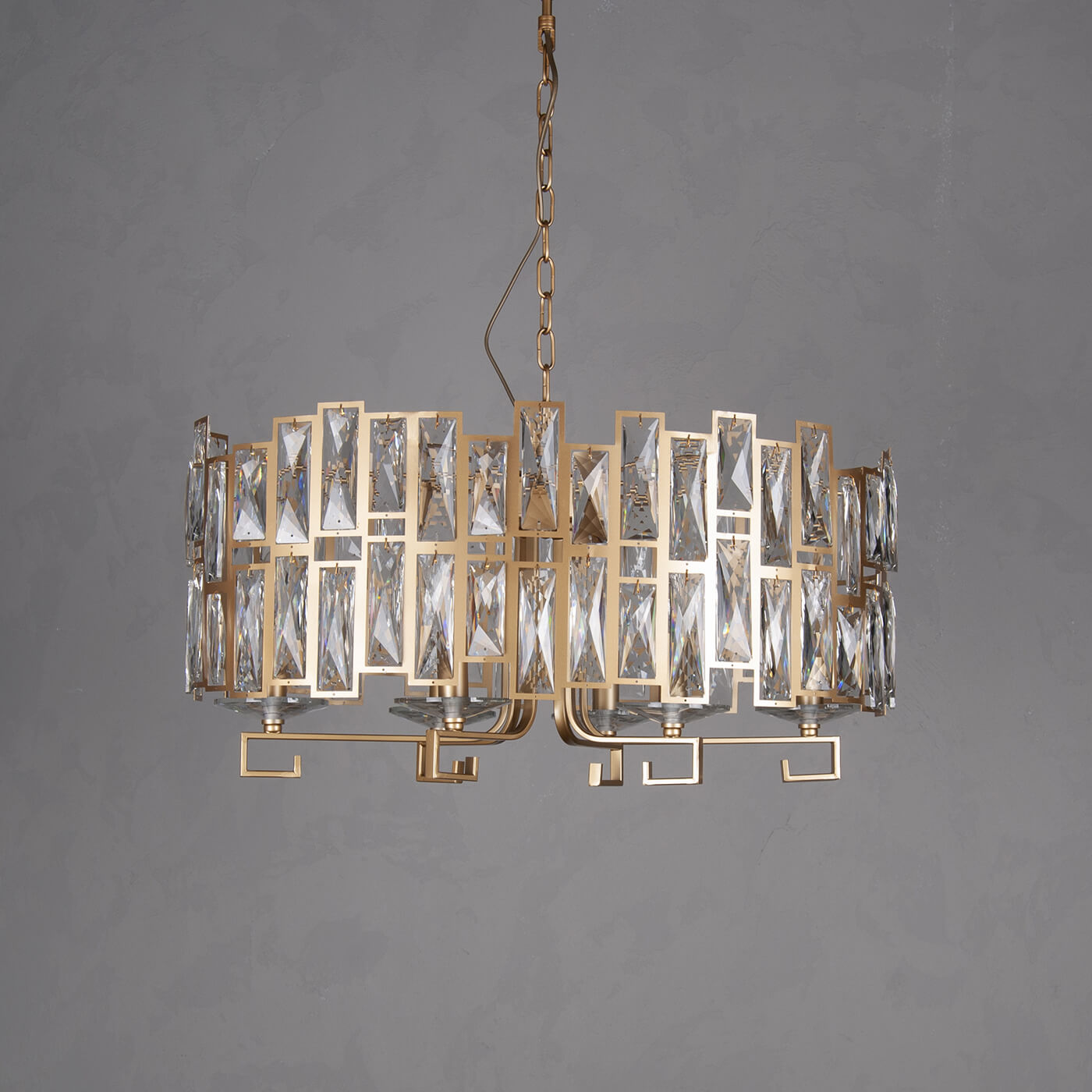 Cauti o Lustra OBALO S2 aurie pentru dining?