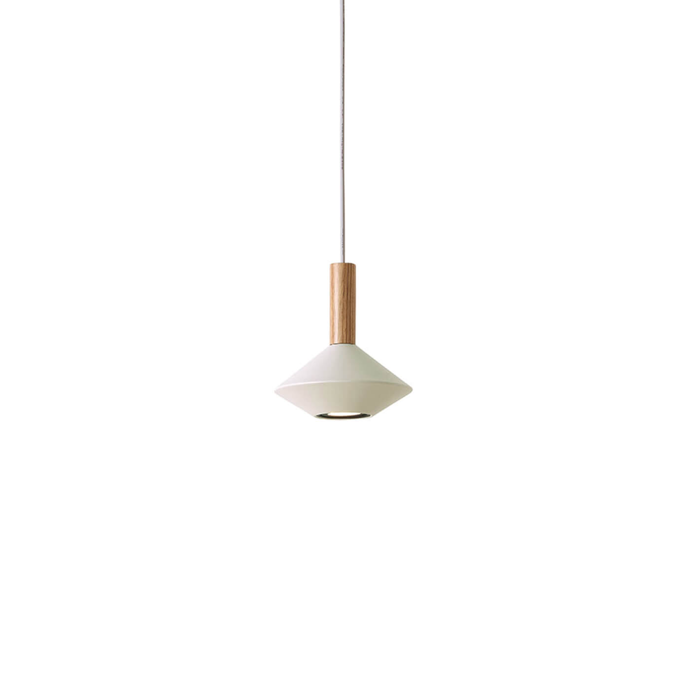 Cauti un pendul alb KONA din metal si lemn, design modern, norvegian, pentru living, dining sau dormitor din colectia de lustre si candelabre Domicilio?