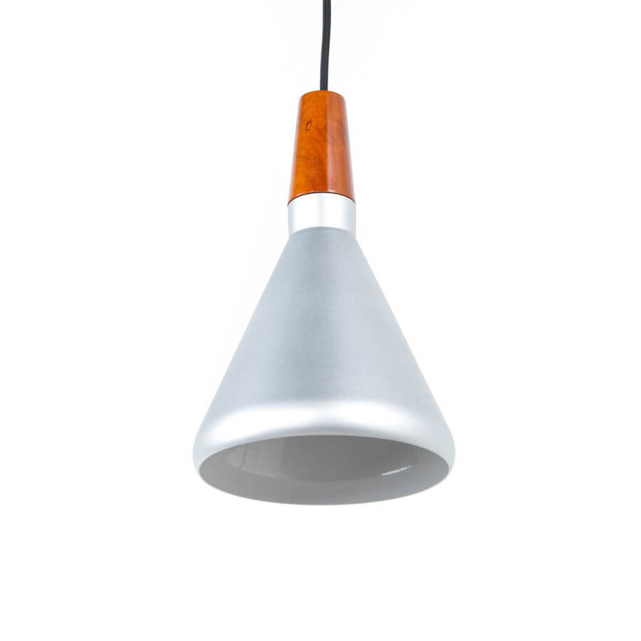 Cauti un pendul argintiu TAYLOR S1, corp iluminat design modern pentru living, dormitor sau birou, colectia de lampi suspendate si lustre Domicilio ?.