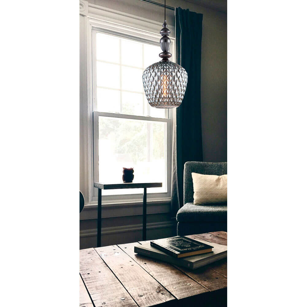 Cauti un pendul fumuriu SALEM din sticla, design modern, elegant, pentru living, dining sau dormitor din colectia de lustre si candelabre Domicilio?