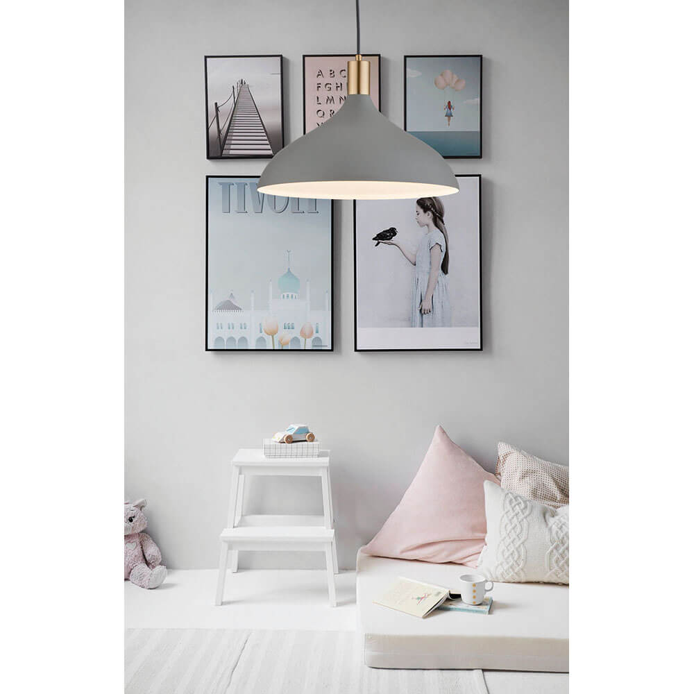 Cauti un pendul gri LAMAS S2 din metal, design modern, minimalist, pentru living, dining sau dormitor din colectia de lustre si candelabre Domicilio?