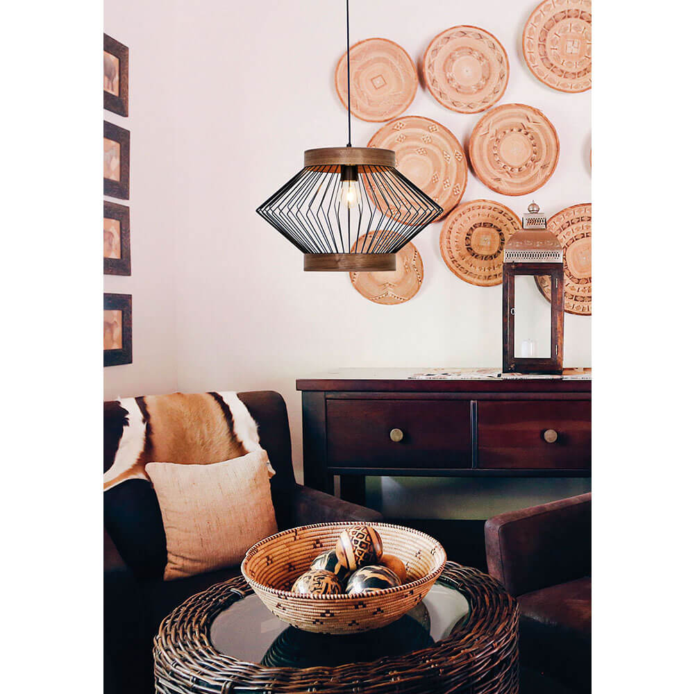 Cauti un pendul negru DARLING din metal si lemn, design modern, pentru living, dining sau dormitor din colectia de lustre si candelabre Domicilio?