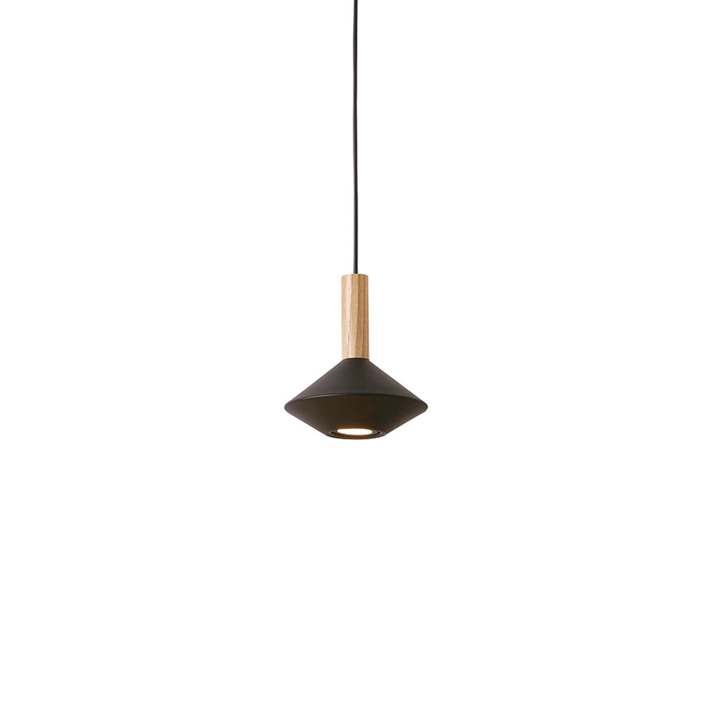 Cauti un pendul negru KONA din metal si lemn, design modern, norvegian, pentru living, dining sau dormitor din colectia de lustre si candelabre Domicilio?