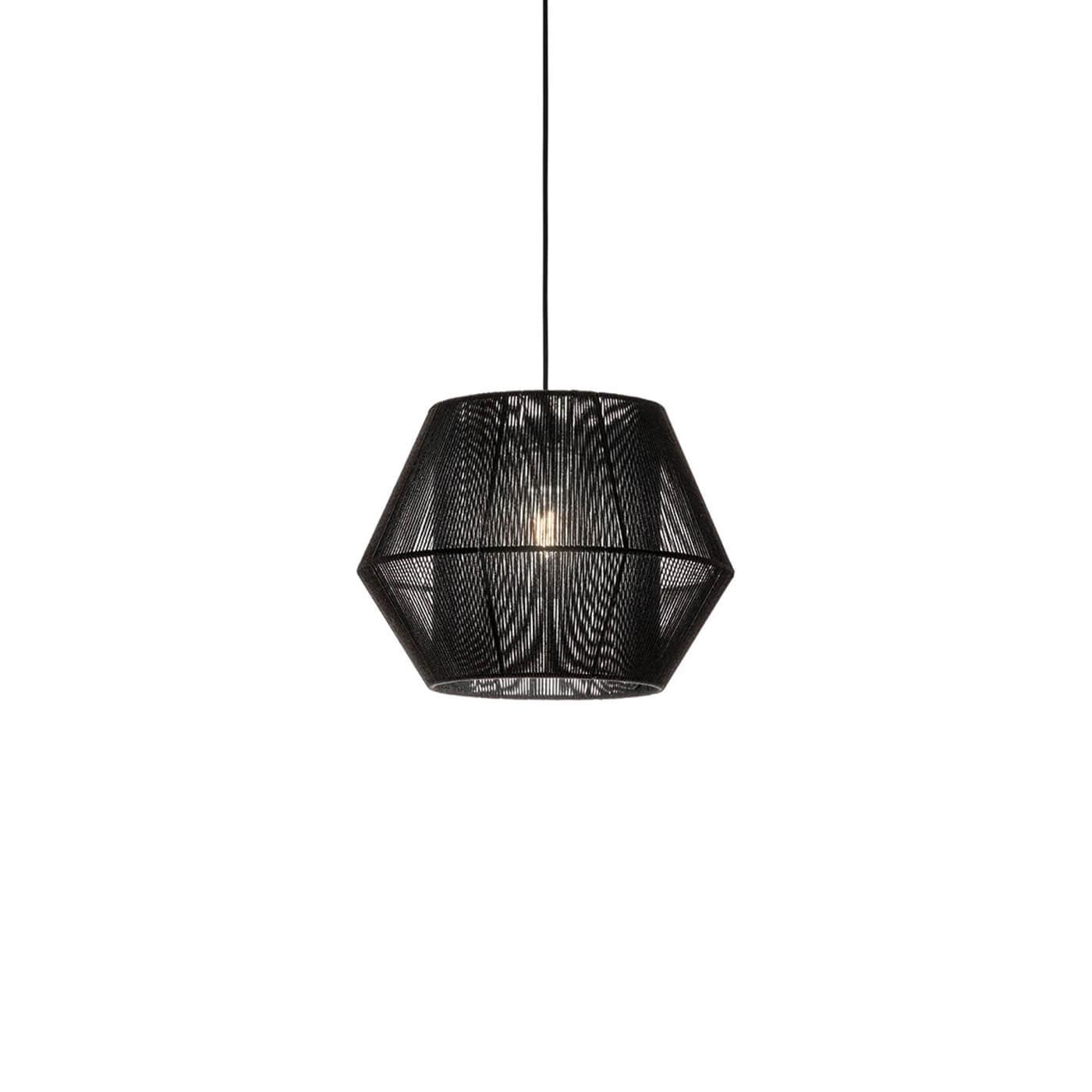 Cauti un pendul ZAIRA cu abajur negru textil, design  modern, pentru living, dining sau dormitor din colectia de lustre si candelabre Domicilio?