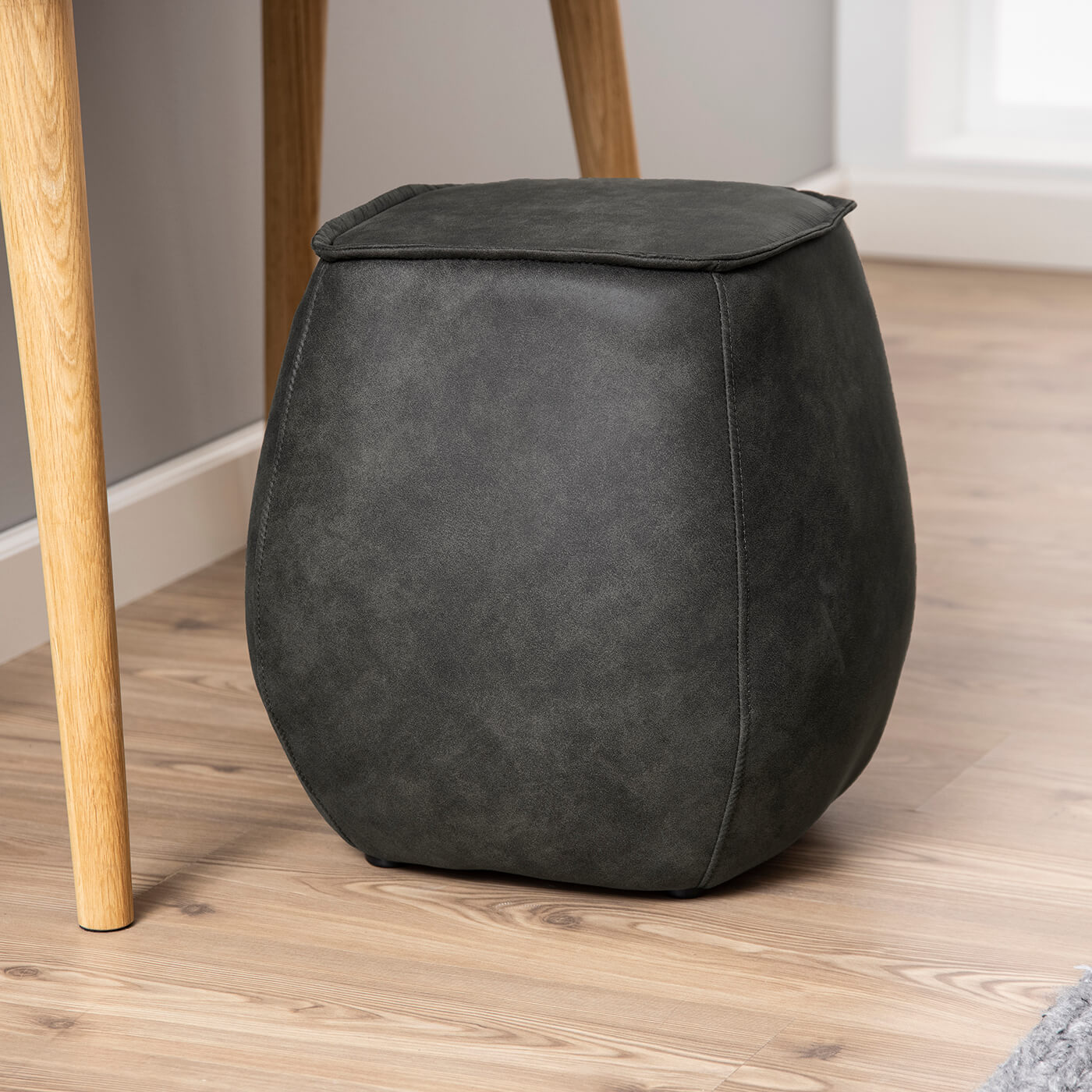 Taburet MIE S1 antracit pentru camera de zi