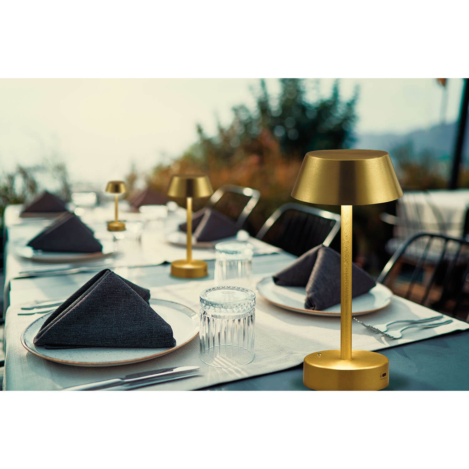 Veioza neagra PRINCESS din metal - pentru living sau dormitor